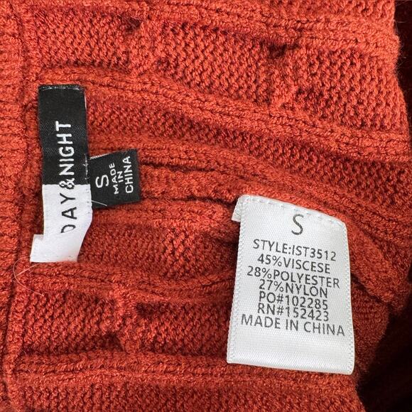 Day & Night Burnt Orange Top and Shorts Knitted Two Piece Set Size Small - Picture 9 of 9